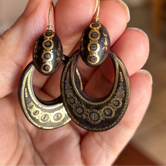 Pique Antique Victorian Dangle 14 Kt Gold and Silver Inlay Earrings - Picture 2 of 3